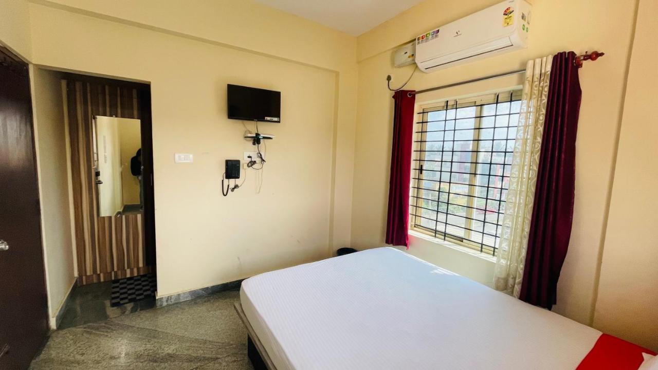 Crown Residency Hotel Mysore Exterior photo