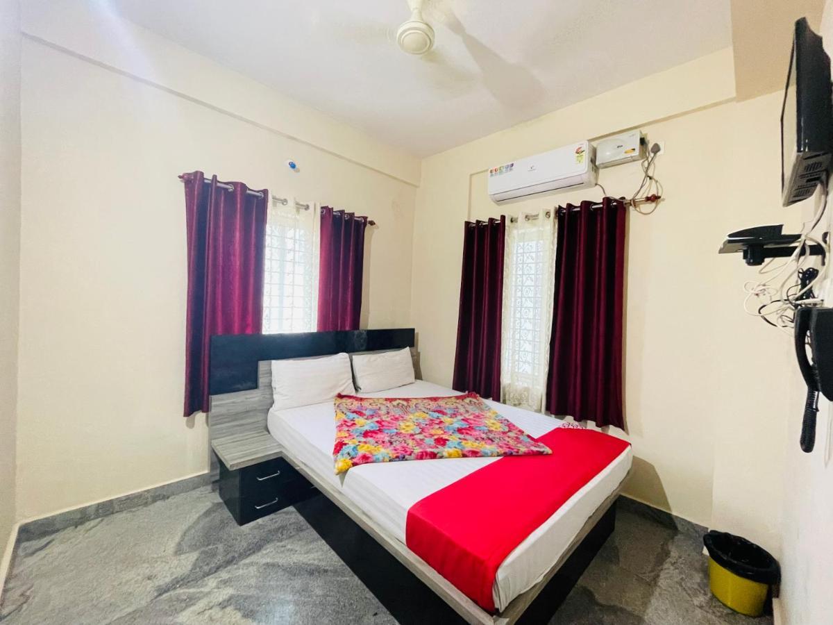 Crown Residency Hotel Mysore Exterior photo