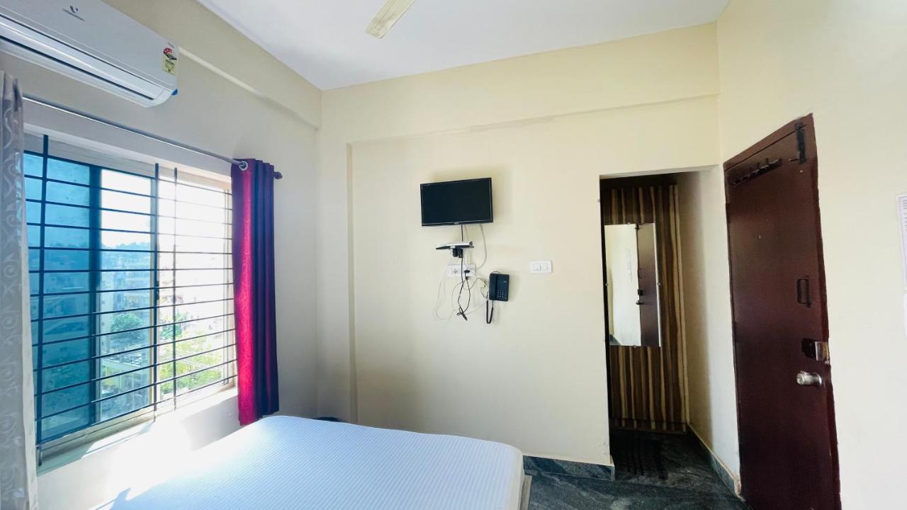 Crown Residency Hotel Mysore Exterior photo